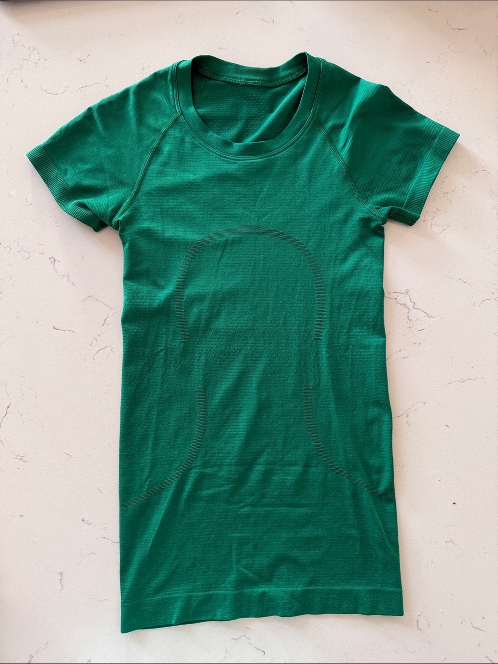 lululemon athletica Short Sleeve Swifty tech Tee in hip-length Emerald size 0